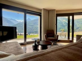 Hollywood 1 - A luxury, comfortable and spacious apartment located directly on the slopes!